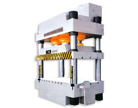 四柱液壓機(jī)如何通過簡單的操作來實現(xiàn)plc集中控制