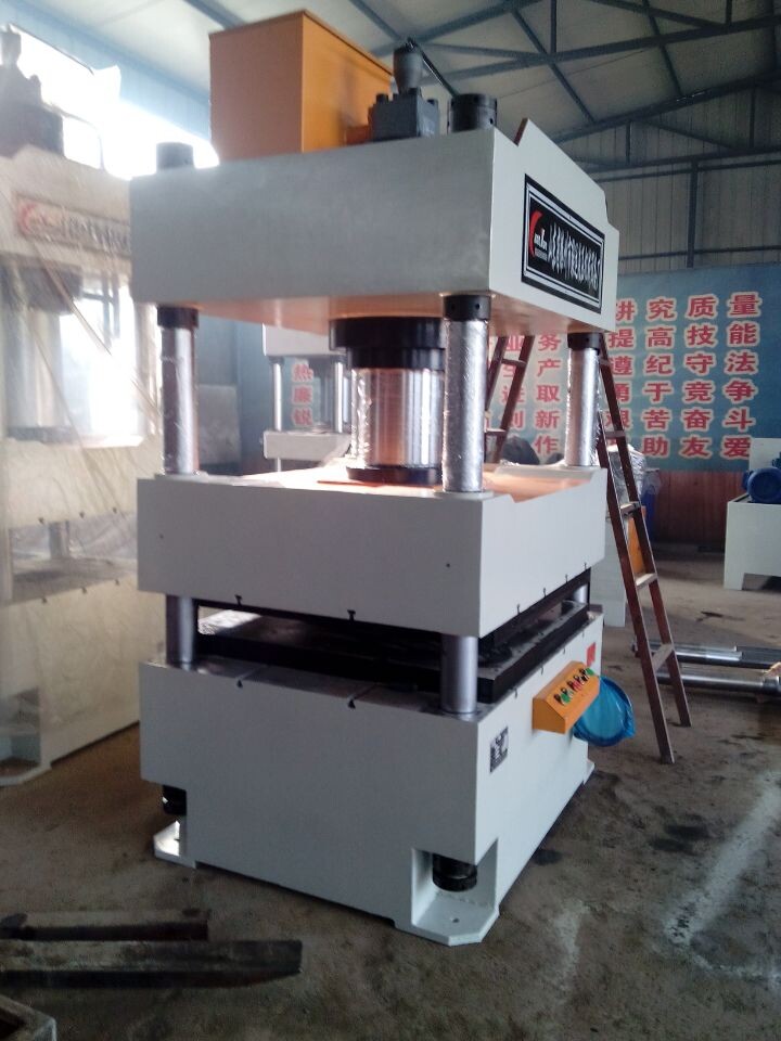 四柱液壓機(jī)操作流程